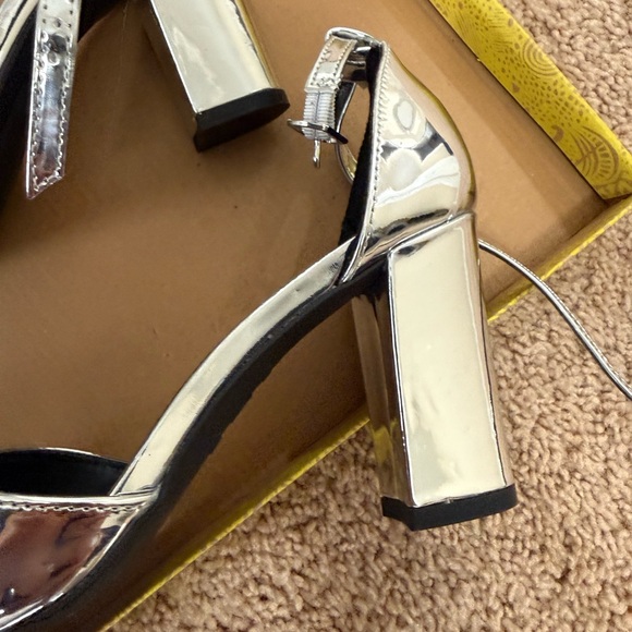 Madden Girl Metallic Silver Heels - Picture 5 of 8